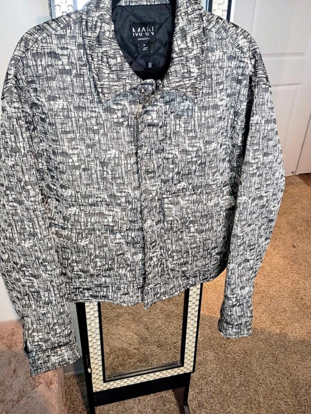 MANN Abstract Print Puffer Jacket in Black & White Size Medium + Bonus Hat